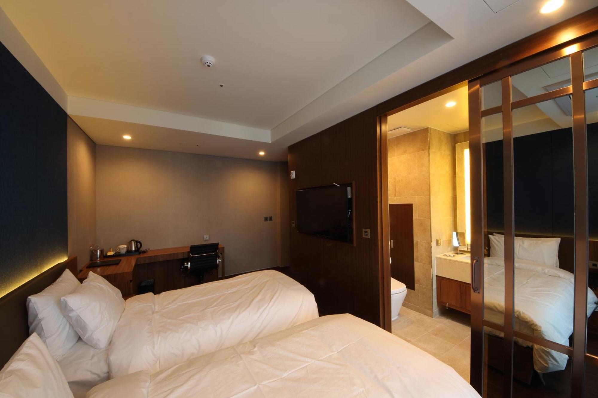 Benikea The H Hotel Hwaseong Quarto foto